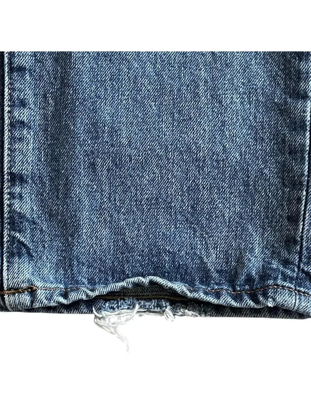 J Crew Jeans Mens 33x32 Medium Wash Straight Leg Denim Blue Casual Pants CLEAN